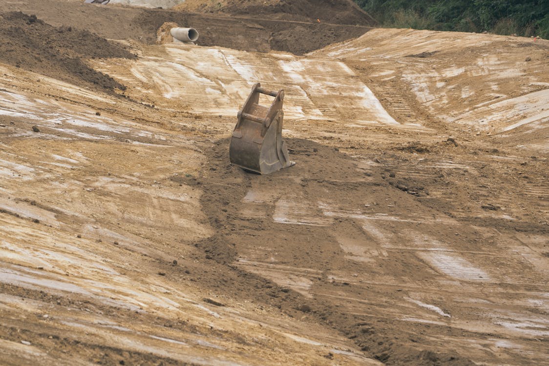 excavator - earth moving service
